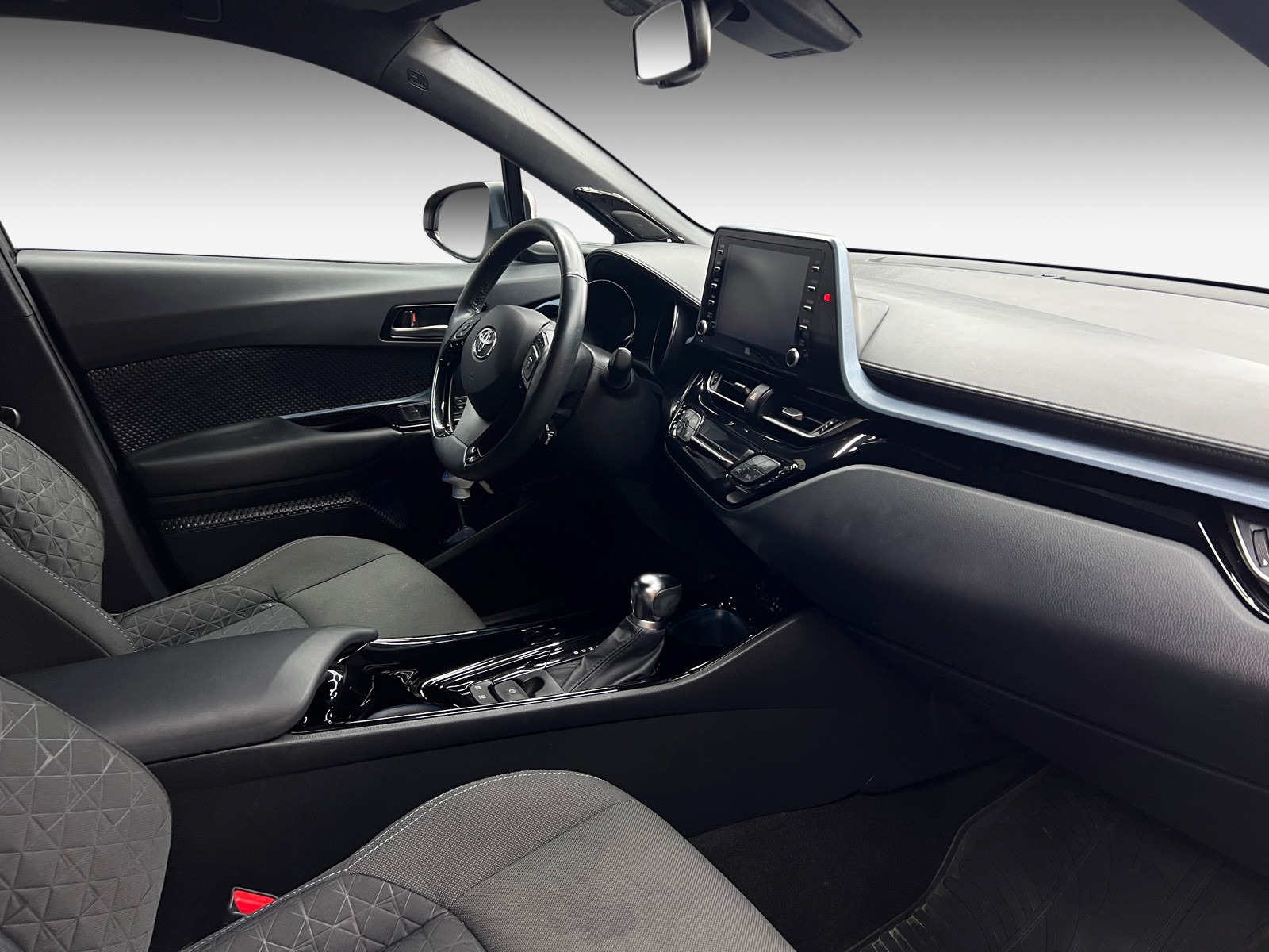 Toyota C-hr   image12