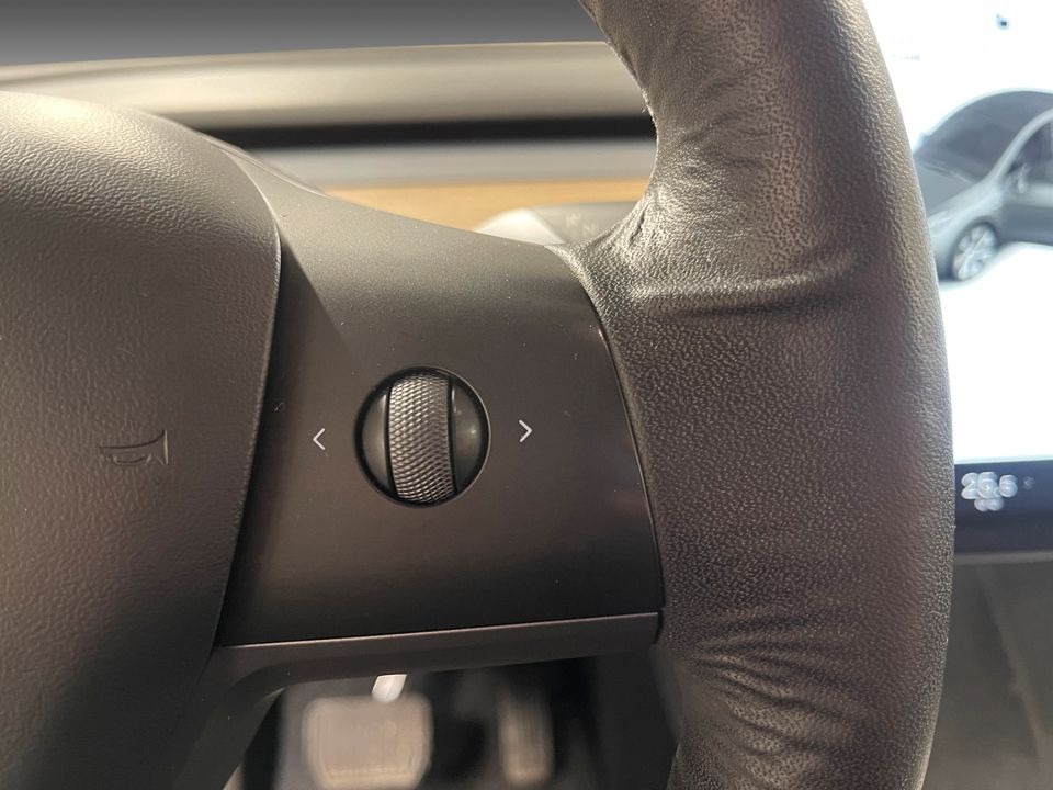 Tesla Model Y   image17
