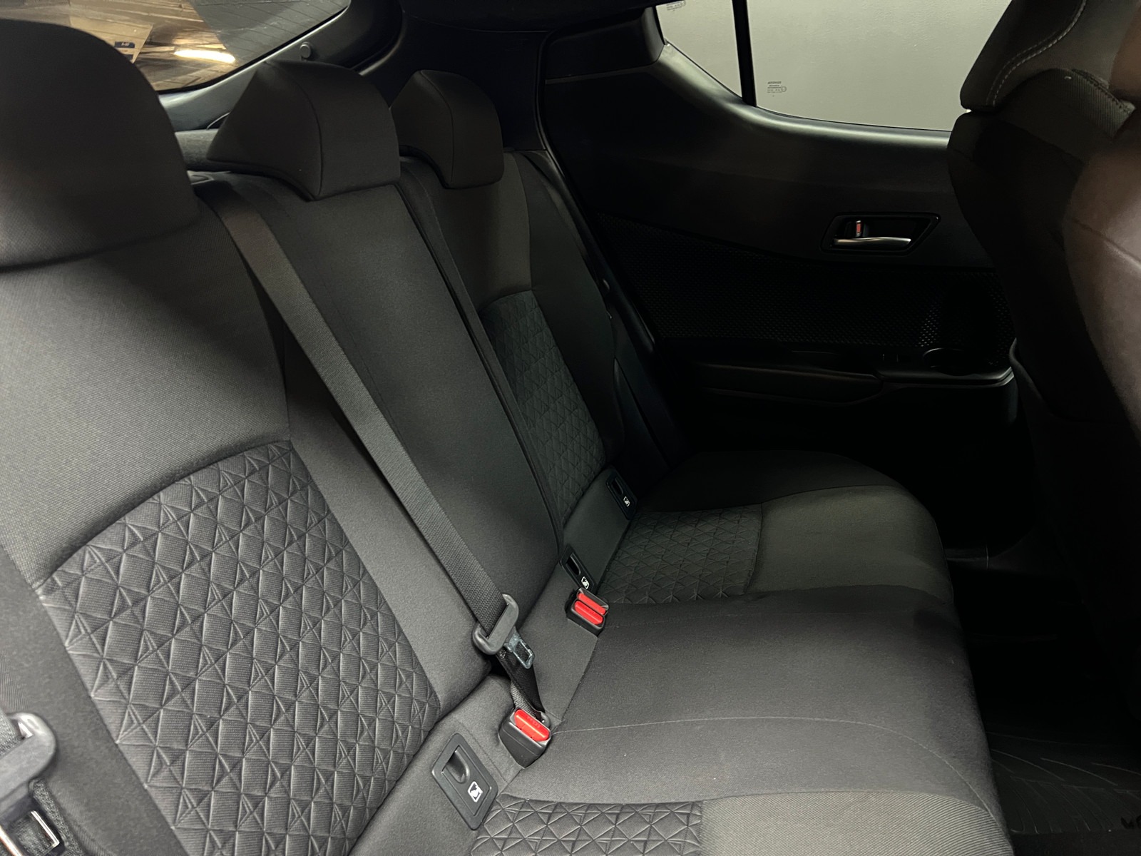 Toyota C-hr   image25