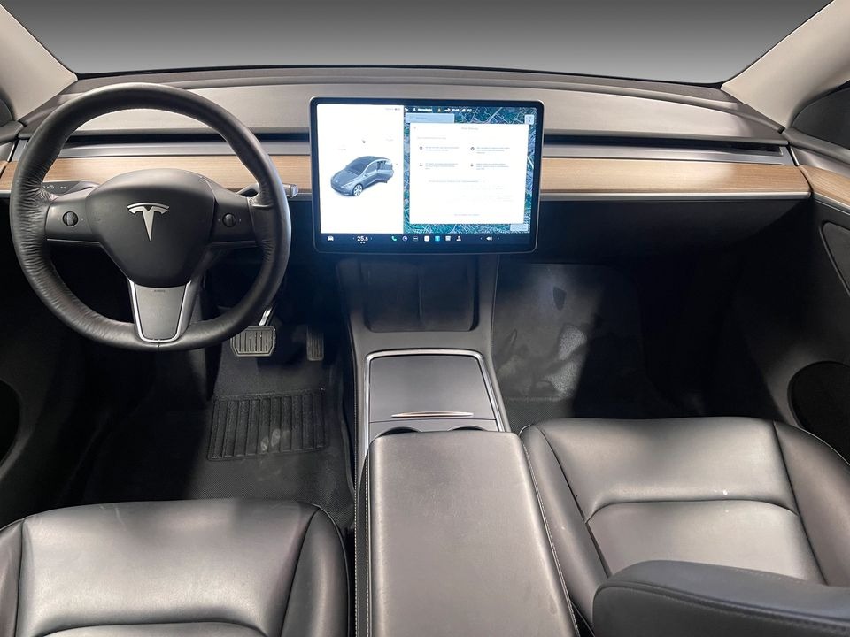 Tesla Model Y   image26