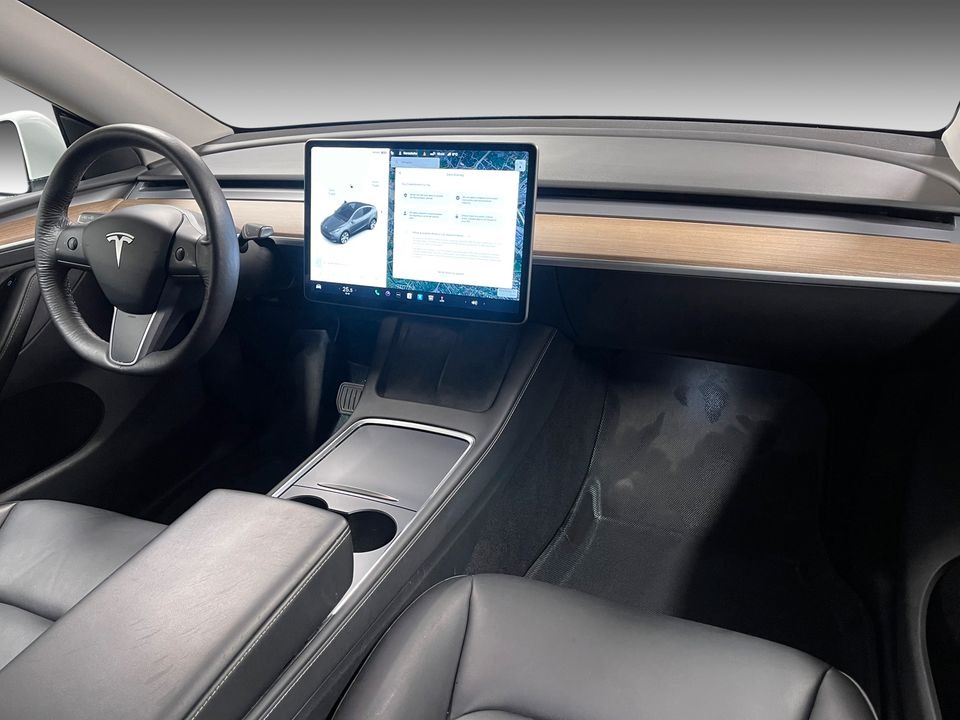 Tesla Model Y   image31