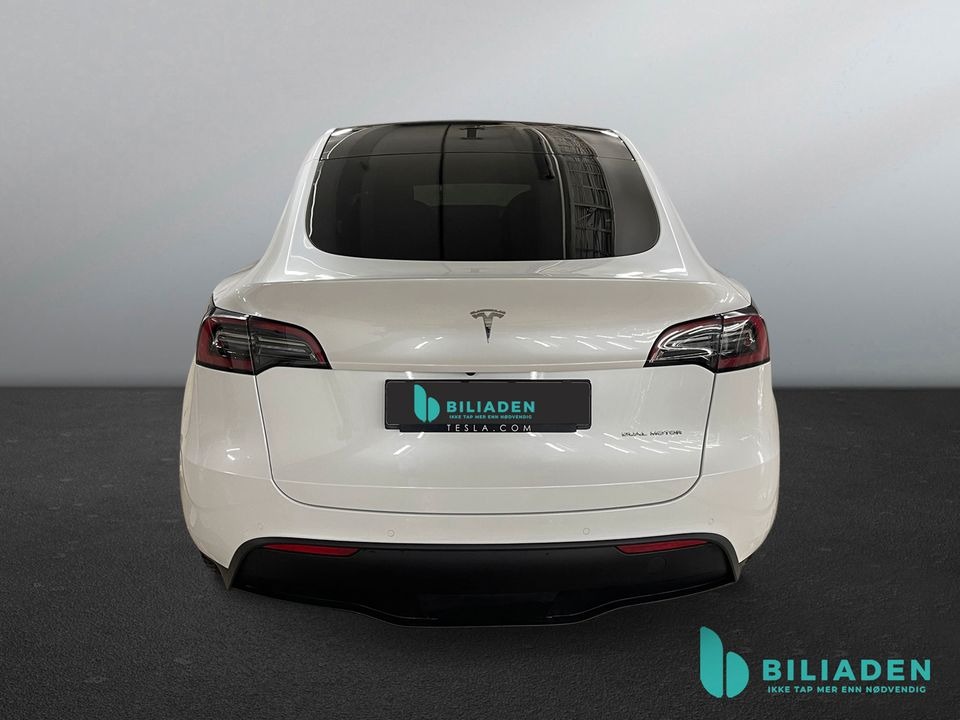 Tesla Model Y   image5